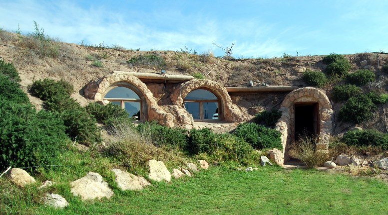 Casa Cueva tipo túmulo